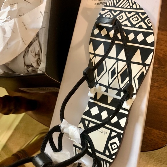 DOLCE VITA - CHANDLER SANDAL - Picture 7 of 9